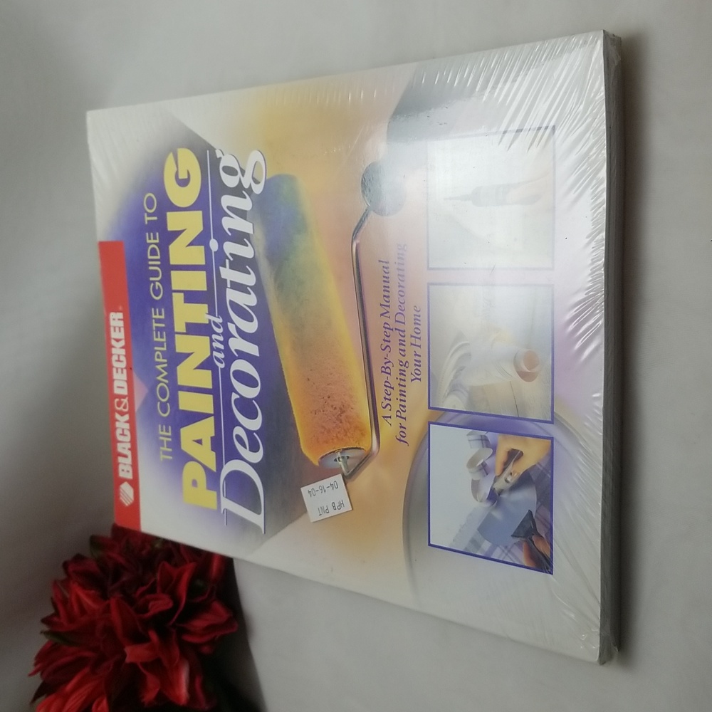 Black & Decker 'The Complete Guide to Painting and Decorating' Softcover Book